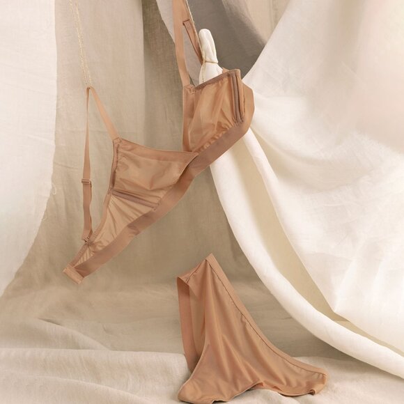 Intimissimi Invisible Touch Briefs in Beige - Picture 8 of 9